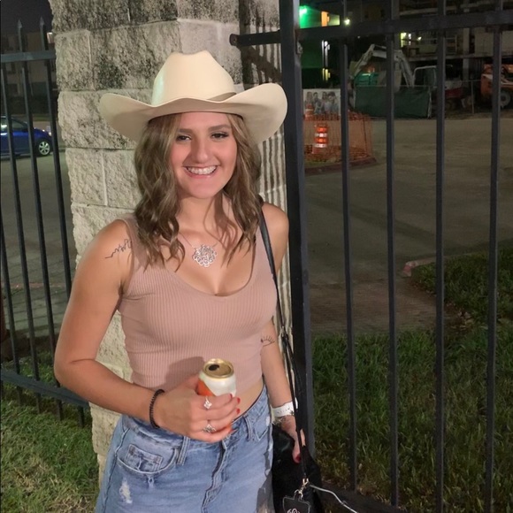 Meet your Posher, Eponine - Picture 9 of 9